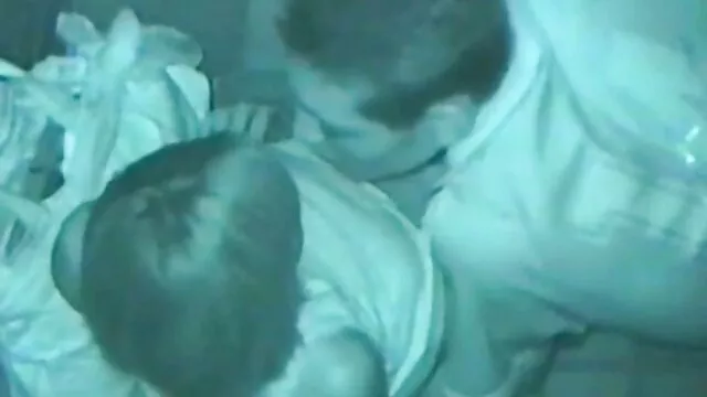 Pornografia gratuita sem registo  As raparigas russas pornos brasileiras vêm-se.