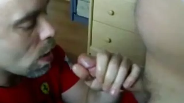 Pornografia gratuita sem registo  O tipo fode no vídeo de sexo vídeo pornô ânus lindo