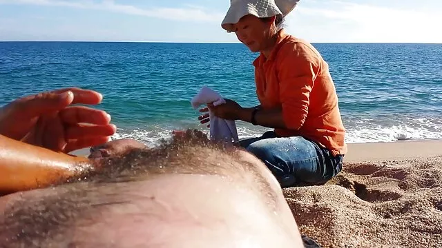 Pornografia gratuita sem registo  Rata peluda adora relações sexuais vídeo pornô loira gostosa