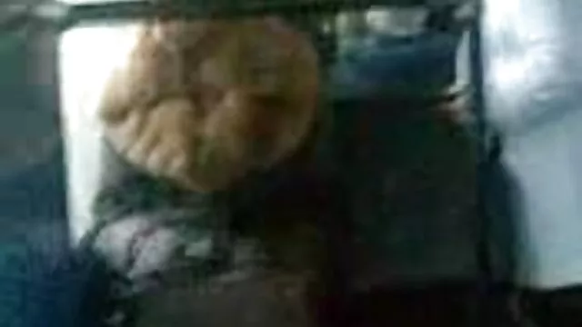 Pornografia gratuita sem registo  Um homem musculado e bonito faz a rapariga xvídeos filme de pornô relaxar o chefe