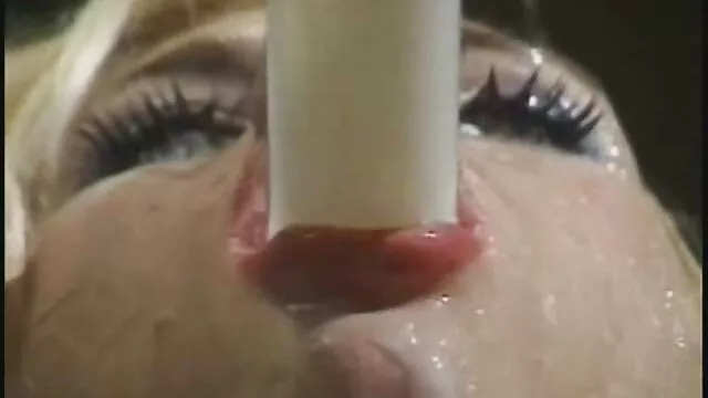 Pornografia gratuita sem registo  A rapariga soa apaixonada pelo seu amante melhor vídeo pornô brasileiro