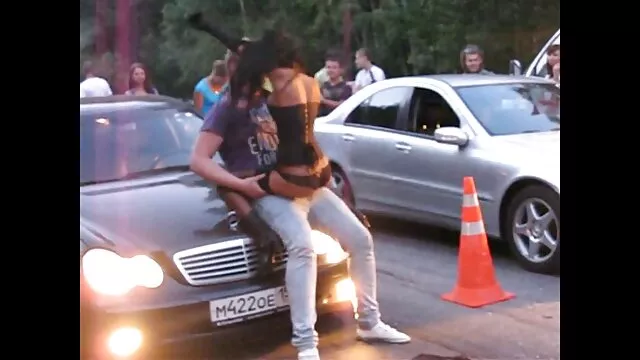 Pornografia gratuita sem registo  Um homem ajuda a Loira A Masturbar-se com uma vídeo pornô de rita cadilac miúda assim tão fantástica.