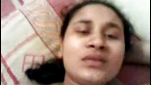 Pornografia gratuita sem registo  O tipo vídeo pornô teste de fidelidade faz esperma com a rata molhada de uma rapariga satisfeita.
