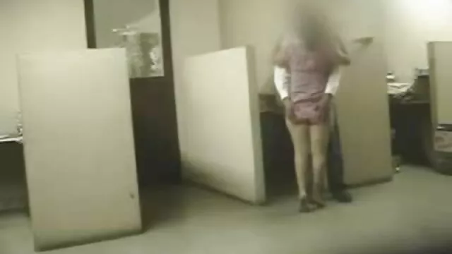 Pornografia sensual sem registo.  Dois buracos beleza com vídeo de pornô das virgem óculos cheios de luxúria