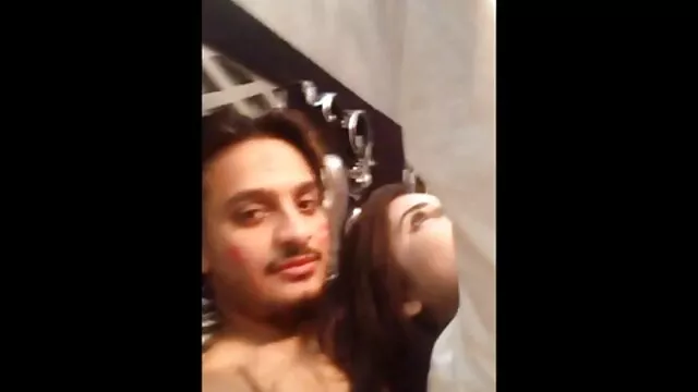 Pornografia gratuita sem registo  Como limpar filme pornô com mulher grávida Lena durante uma massagem