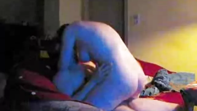 Pornografia gratuita sem registo  Loura magra a divertir-se no sites de videos de sexo quarto