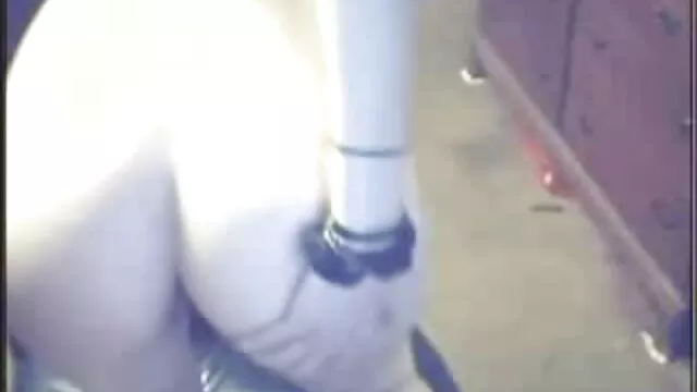 Pornografia gratuita sem registo  Foda-se na video sexo grupal floresta nevada