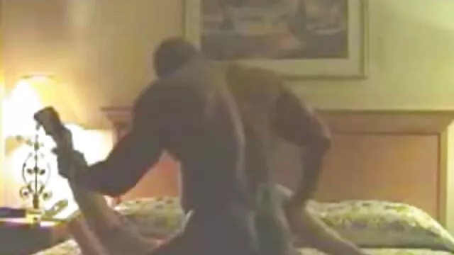 Pornografia gratuita sem registo  Para os jovens, um ménage à trois filme de pornô com kid bengala é o seu entretenimento favorito