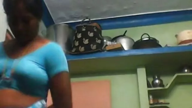 Pornografia gratuita sem registo  A video sexo brasileirinhas rapariga branca e negra desistiu de dois buracos.