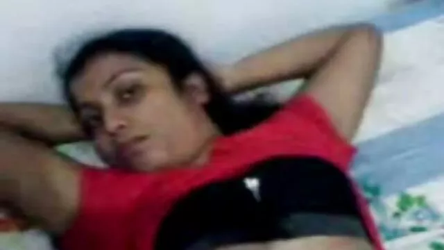 Pornografia gratuita sem registo  A modelo filme pornô de menina de menor loira concordou em fazer sexo.