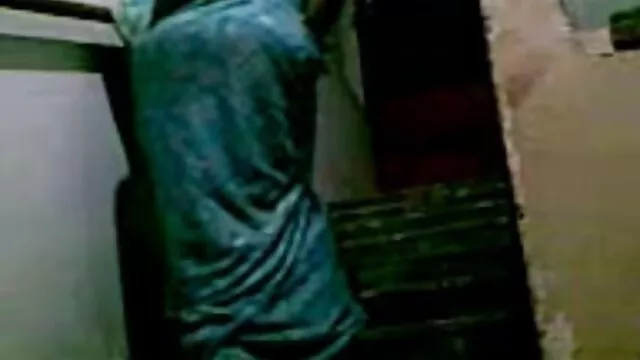 Pornografia gratuita sem registo  Um momento quente com uma vídeo pornô de mãe e filho amante