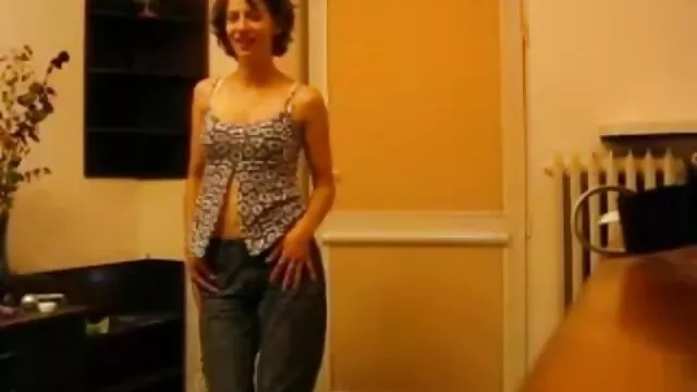 Pornografia gratuita sem registo  Coloque a jovem video sexo grupal esposa sob o cliente