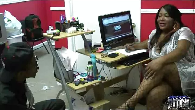 Pornografia gratuita sem registo  Com filme pornô cearense uma Jovem Madura