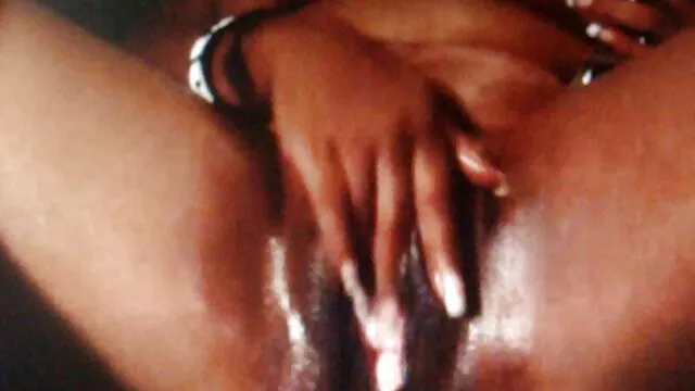Pornografia gratuita sem registo  Pornografia com duas raparigas de praia vídeo pornô de cavalo suculentas