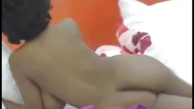Pornografia gratuita sem registo  Uma noite de diversão com vídeo de pornô de velho dois alunos