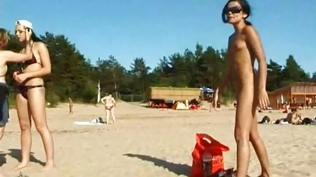 Pornografia gratuita sem registo  Os alunos querem ter vídeo pornô livre vídeo Amador sexual numa sala