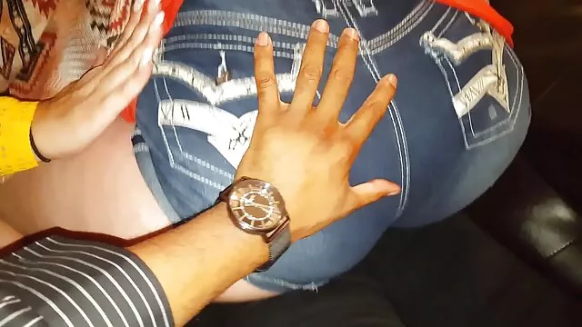 Pornografia gratuita sem registo  Lindo caralho na vídeo pornô com mulher virgem banheira grande