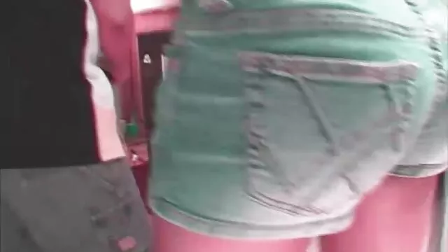 Pornografia gratuita sem registo  Lugares apertados eu quero assistir um vídeo pornô de uma bela mulher se encontram para o sexo